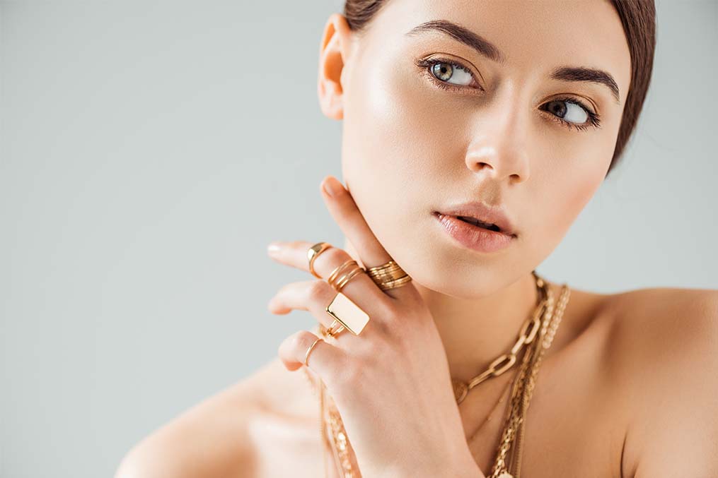 How to Mix and Match Silver Jewelry